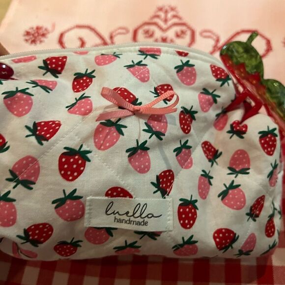 LUELLA makeup bag - Picture 3 of 7